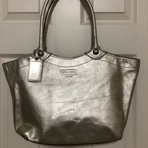 Coach handbag gold leather